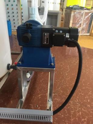 單桶單泵加藥設(shè)備